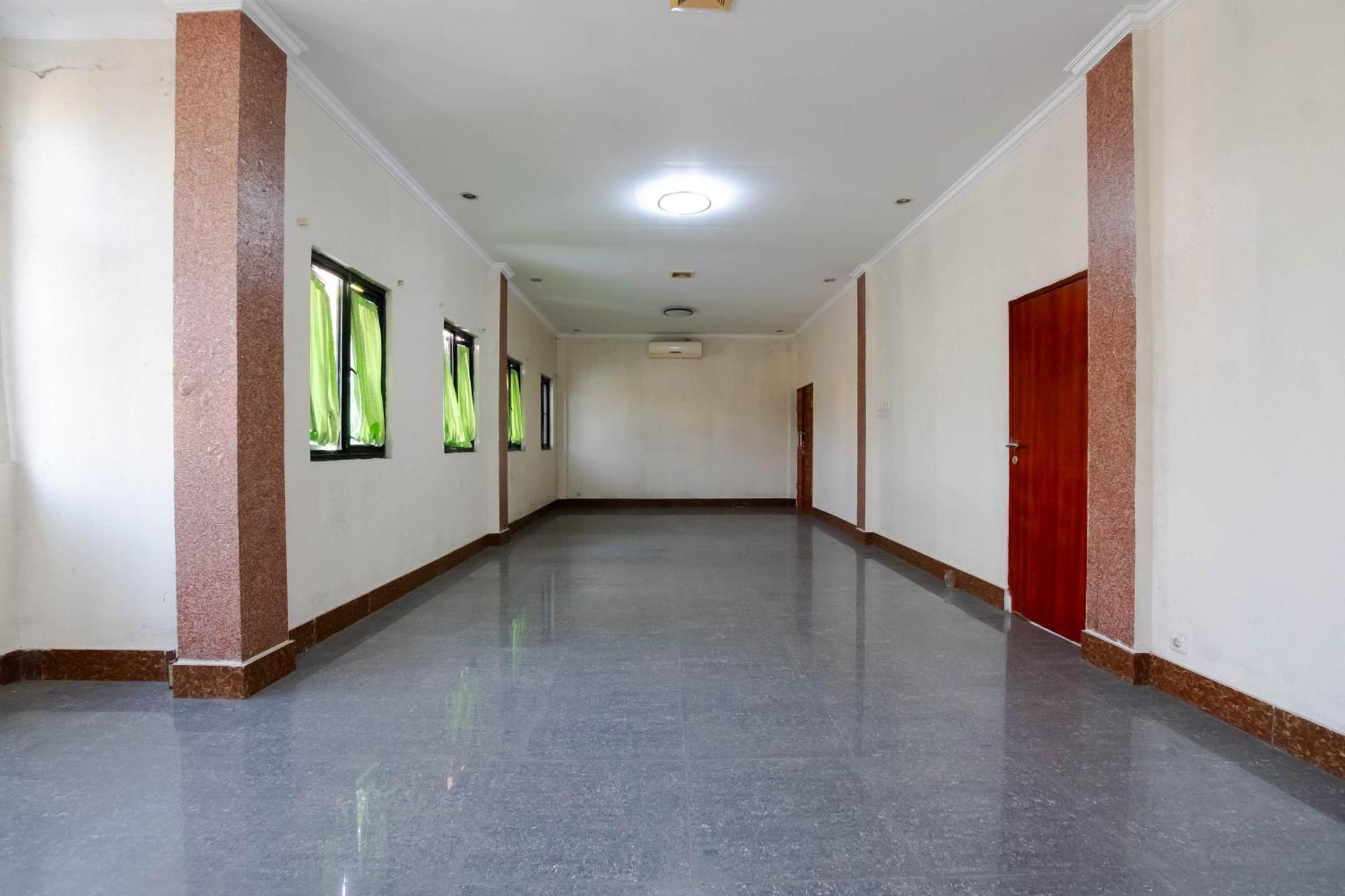 Nusa Indah Syariah Hotel Bandara By Abdihome Tangerang Exterior foto
