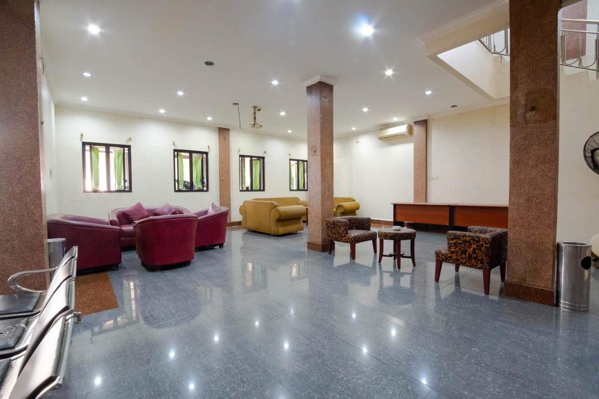 Nusa Indah Syariah Hotel Bandara By Abdihome Tangerang Exterior foto